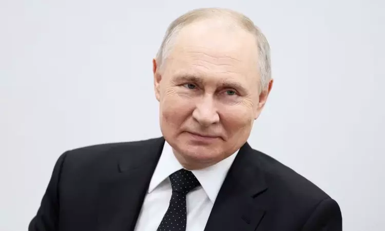 Russian President Putin lights candle for victims of Moscow terror attack Russian President Putin lights candle for victims of Moscow terror attack