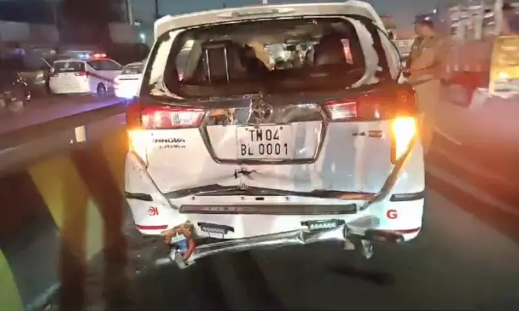 Mayor R Priyas car met with an accident