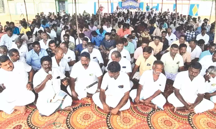 TN fishermen start hunger strike against arrest of fishermen by Sri Lankan Navy