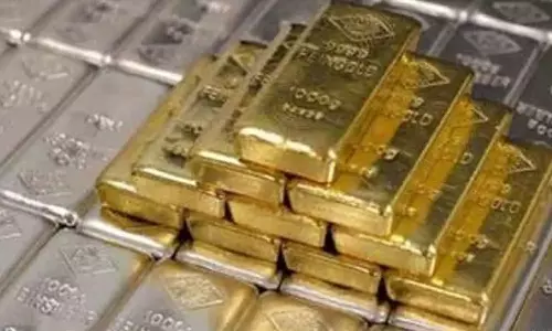 Gold prices soar to record high