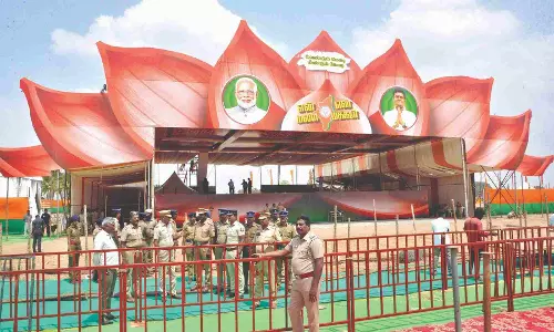 Explain DMK man’s role in drug cartel: Murugan to CM