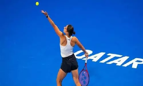 Emma Navarro holds off Katerina Siniakova, books San Diego quarterfinal spot