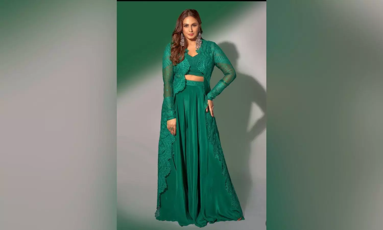 Huma Qureshi in her queen era, flaunts green look for Maharani 3 promos