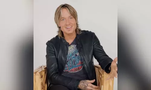 Keith Urban talks about not great rendition of hit single in How to Lose a Guy in 10 Days Keith Urban talks about not great rendition of hit single in How to Lose a Guy in 10 Days