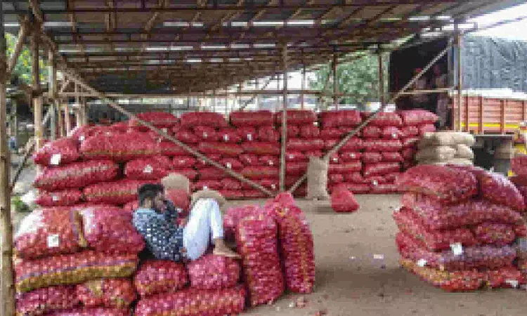 India permits 64,400 tonnes of onion exports to UAE, Bangladesh
