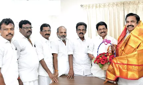With tiny 3 in kitty, AIADMK eyes big two With tiny 3 in kitty, AIADMK eyes big two