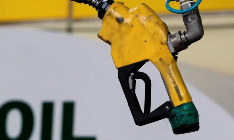 CNG retailers want price hike, govt wants to see cost