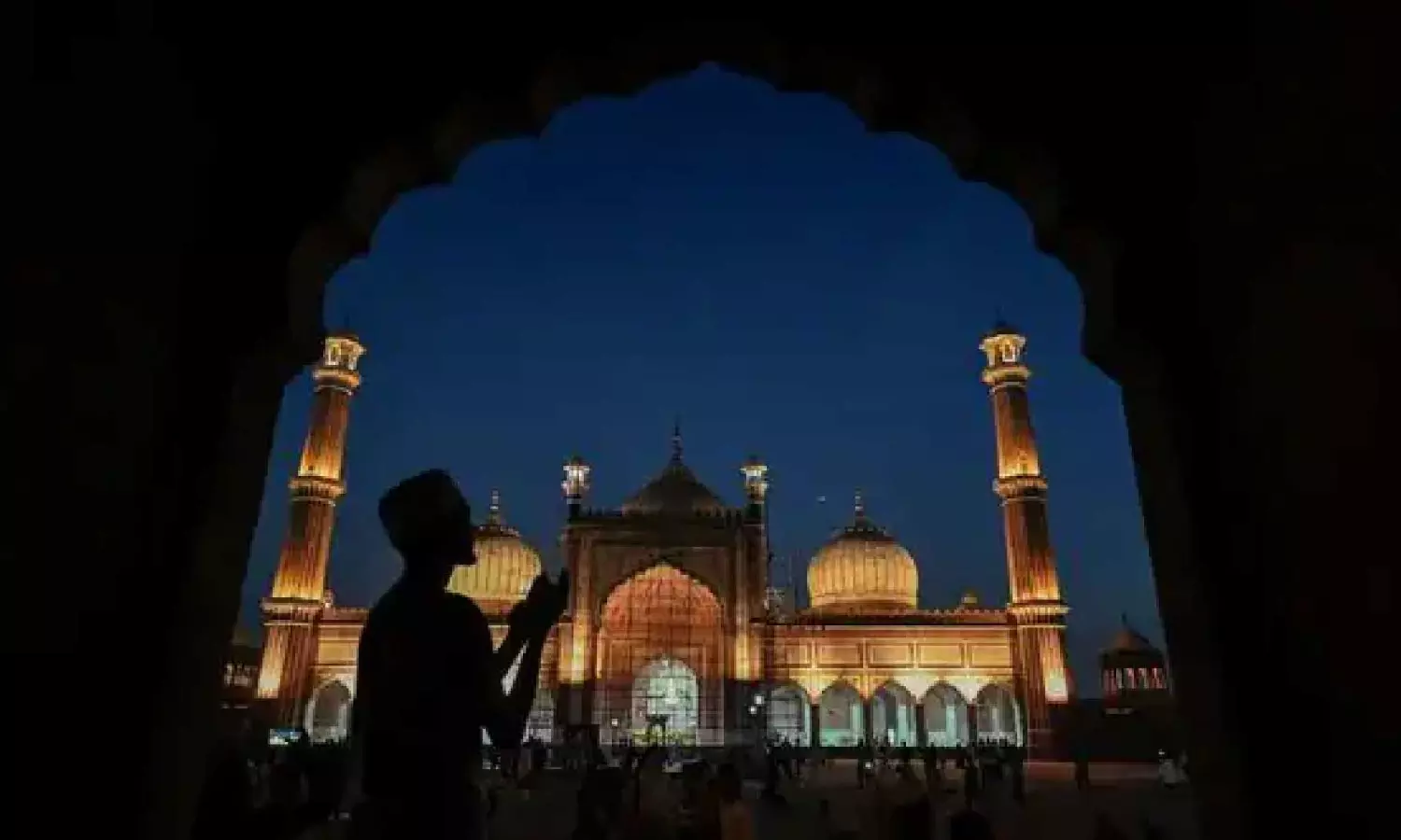Muslims spot Ramzan crescent moon in Saudi Arabia
