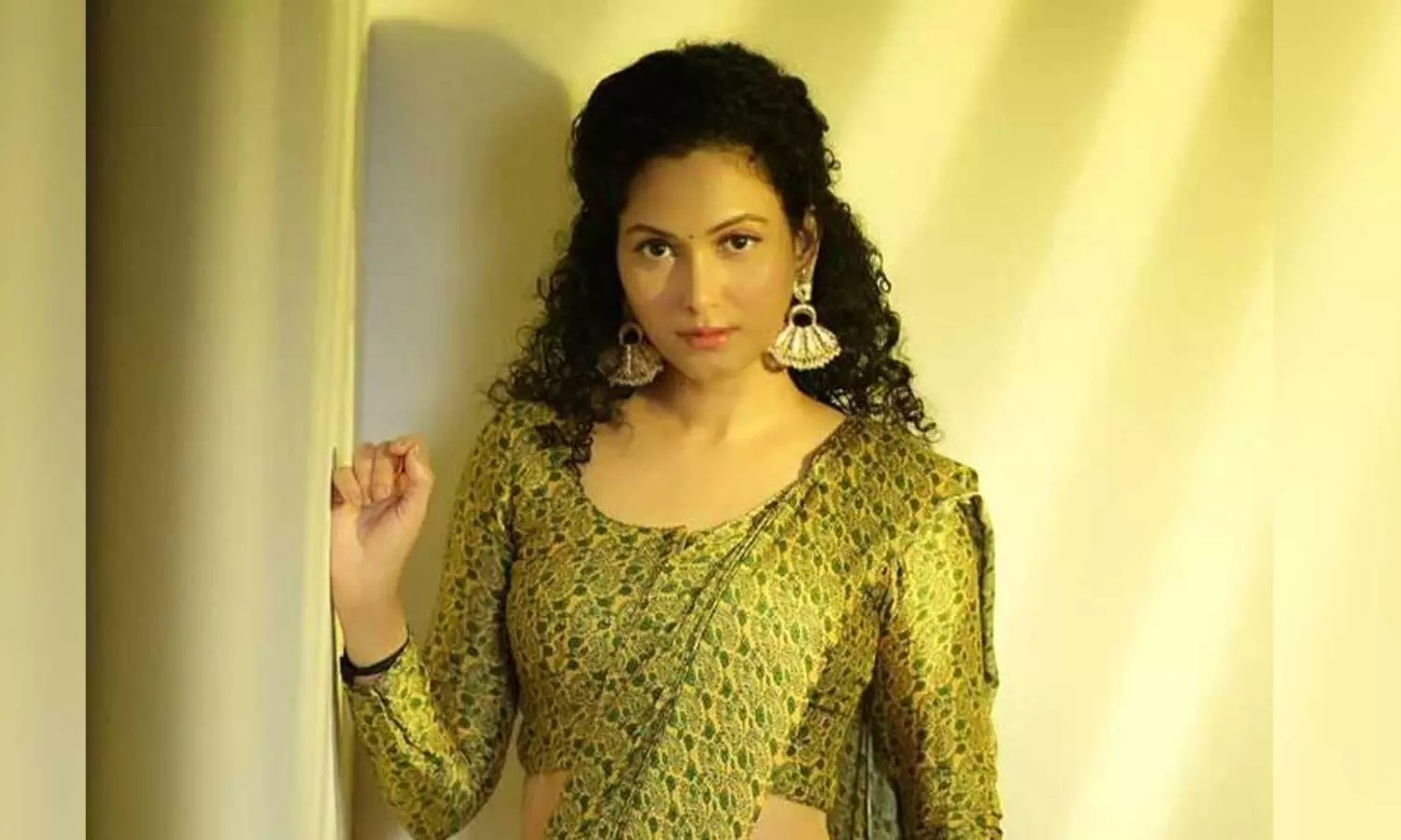 Neetha Shetty the reel queen on sets of Aangan Aapno Kaa