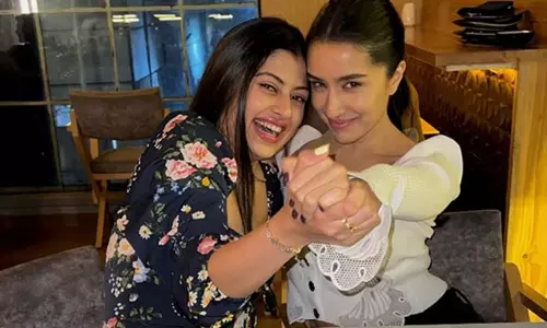 Shraddha Kapoor wishes all the best to cousin Zanai Bhosle for her debut in cinema world Shraddha Kapoor wishes all the best to cousin Zanai Bhosle for her debut in cinema world