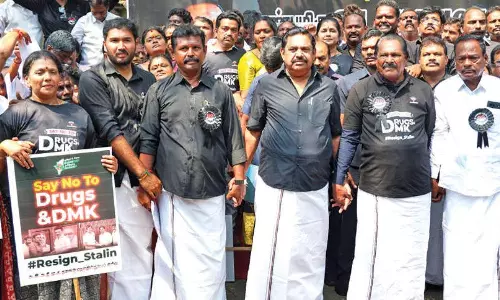 EPS participates in human-chain protest over drug menace in TN, questions CM’s silence over the issue