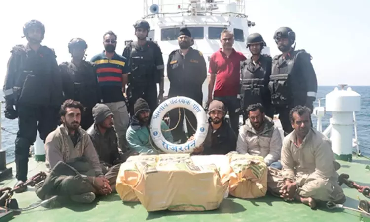 Pakistani boat with narcotics worth Rs 480 cr seized near Gujarat coast, six arrested Pakistani boat with narcotics worth Rs 480 cr seized near Gujarat coast, six arrested