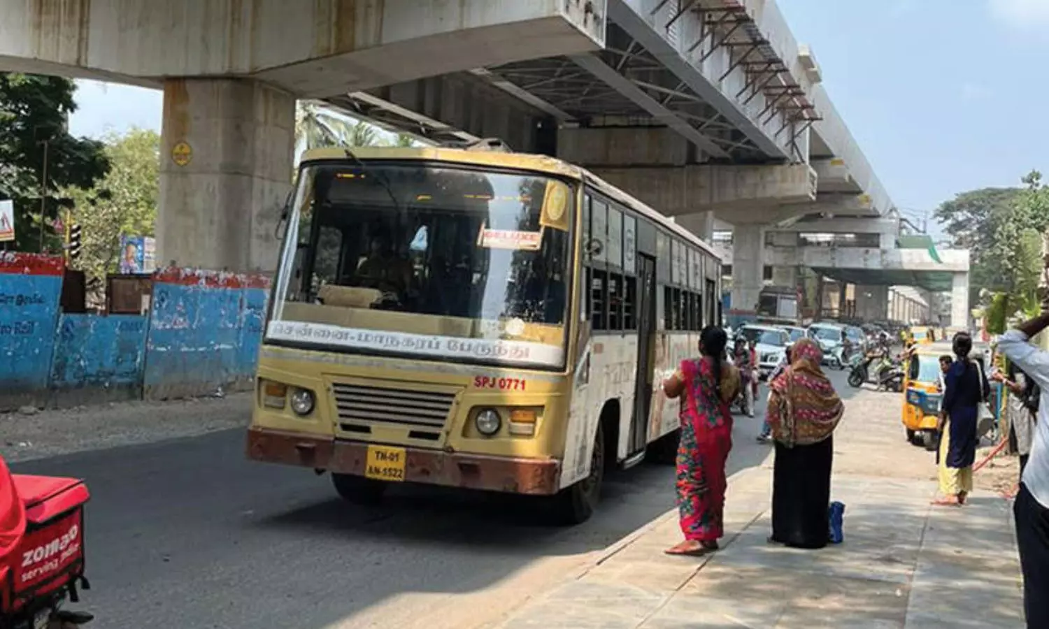 Police seize weapons from bus heading to Tirunelveli Police seize weapons from bus heading to Tirunelveli