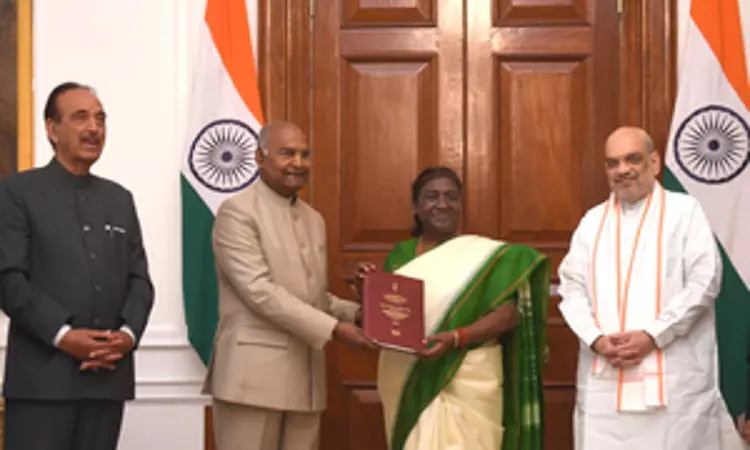 Panel on ‘One-nation, One-poll’ submits report to President Droupadi Murmu, pitches for simultaneous elections Panel on ‘One-nation, One-poll’ submits report to President Droupadi Murmu, pitches for simultaneous elections