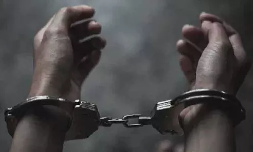 Robbery on Gummidipoondi EMU train; 2 held