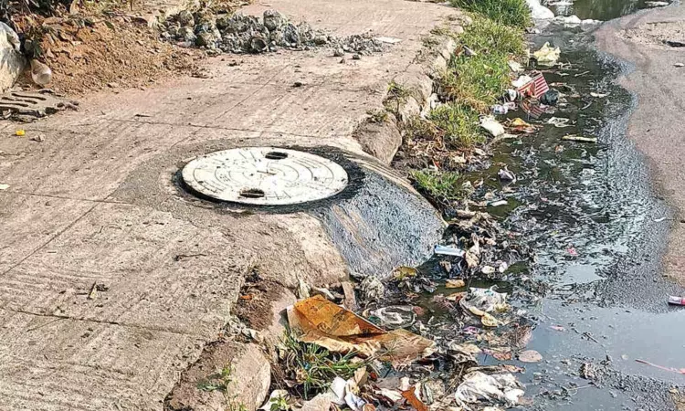 Citizen Connect: Overflowing sewage raises a stink on Evening Bazaar Road Citizen Connect: Overflowing sewage raises a stink on Evening Bazaar Road