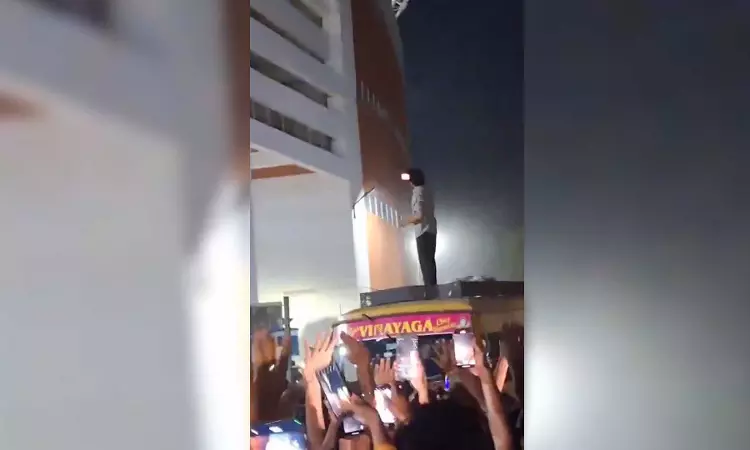 Actor Vijay meets fans in Thiruvananthapuram; selfie goes viral