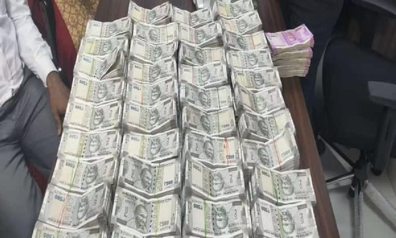 LS Polls: Flying squad seizes Rs 6.7 lakh from IT officials car; Cash returned