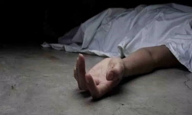 Woman hangs herself with 3 daughters in Bhopal; 1 girl admitted to hospital