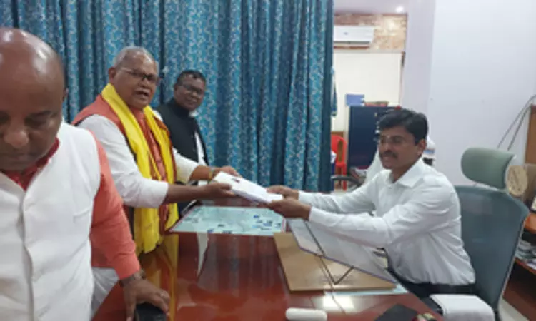 Jitan Manjhi files nomination as NDA candidate from Gaya Jitan Manjhi files nomination as NDA candidate from Gaya