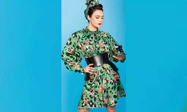 Strike a pose, says Preity Zinta as she oozes a retro vibe in new photo