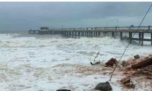 Rough seas cause havoc in coastal hamlets of Kerala