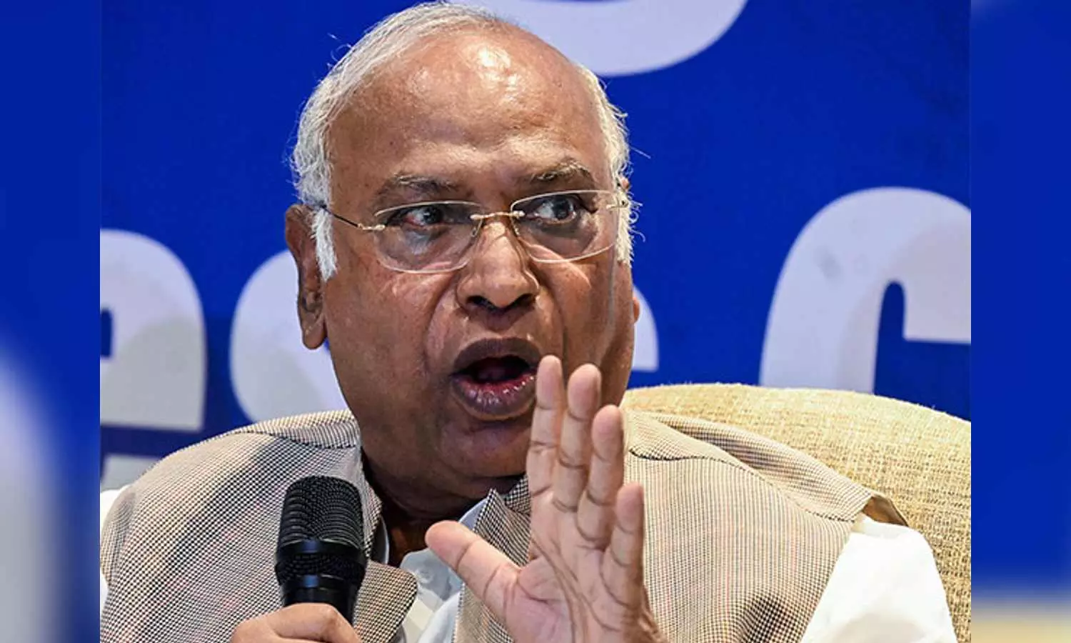 Lok Sabha polls: Congress appoints Presidents for seven districts in Karnataka
