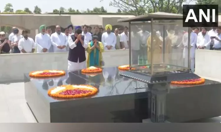 Sanjay Singh pays tribute to Mahatma Gandhi at Rajghat a day after being released from Tihar