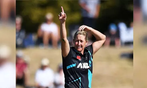 Sophie Devine returns to ODI squad for last match against England