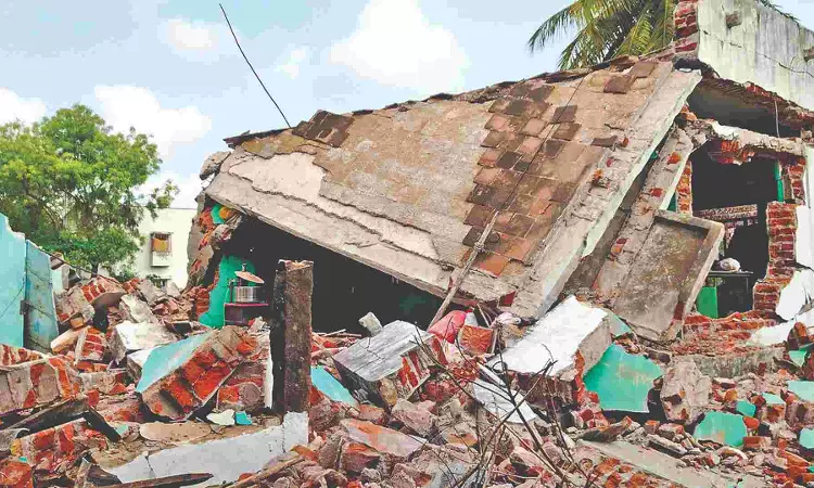 80-yr-old woman hurt in house collapse as cylinder goes off
