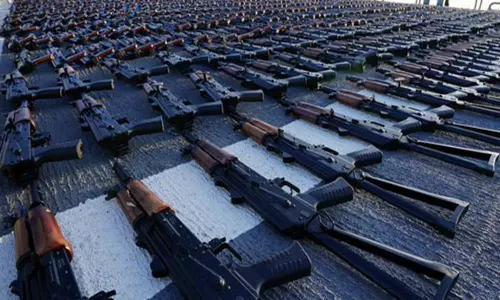 US transfers thousands of seized weapons, ammunition to Ukraine