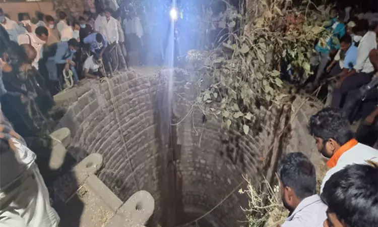 Five die after entering abandoned well to rescue cat in Maharashtras Ahmednagar