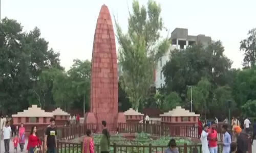 PM Modi and President Murmu pay tribute to Jallianwala Bagh massacre victims PM Modi and President Murmu pay tribute to Jallianwala Bagh massacre victims
