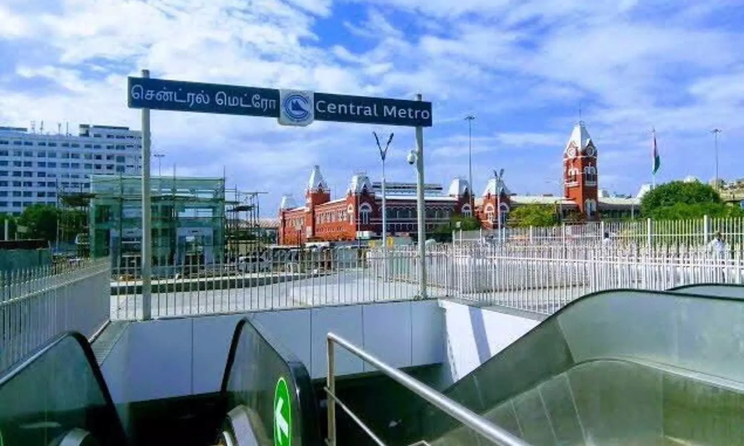 Faulty escalator irks passengers at Chennai Central Metro Rail station