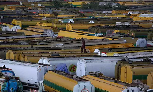 Pak: Oil tanker owners halt fuel supply, demand fair treatment