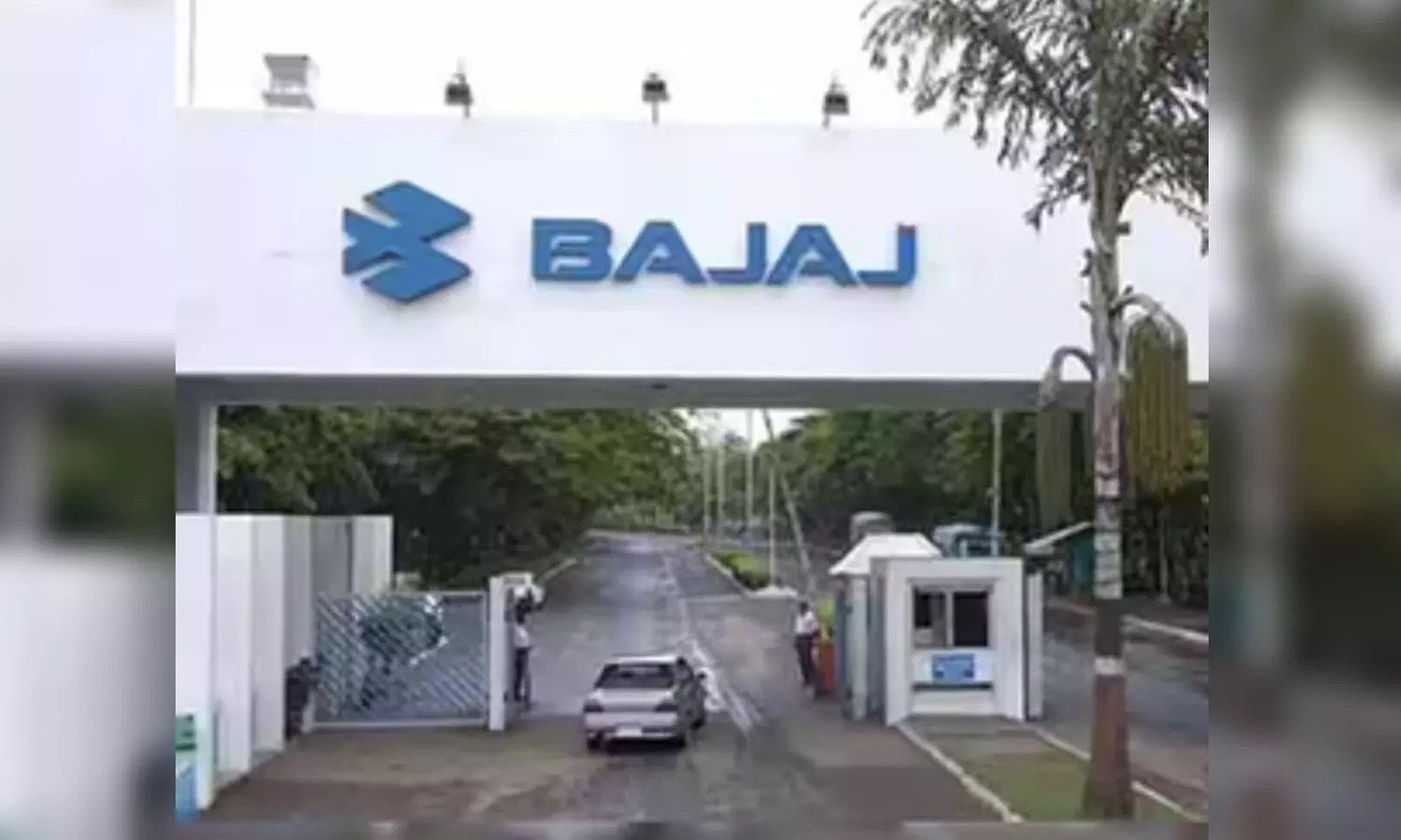 Bajaj Autos net profit rises to Rs 2,011 crore in Q4, declares dividend of Rs 80 per share