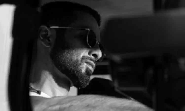 Shahid Kapoor looks hard in his aaj ka mood from Deva sets Shahid Kapoor looks hard in his aaj ka mood from Deva sets