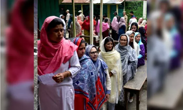 Repolling underway at 11 polling stations in Manipur Repolling underway at 11 polling stations in Manipur