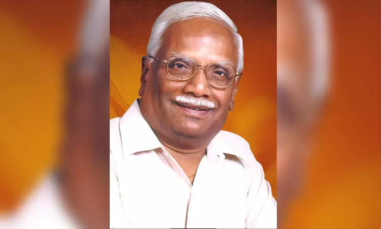 Peoples Psychiatrist Chandrashekar who adopted villages in Ktaka receives Padma Shri