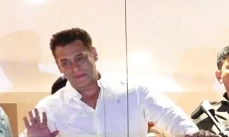 Firing outside Salman Khans house: Accused interrogated for three hours Firing outside Salman Khans house: Accused interrogated for three hours