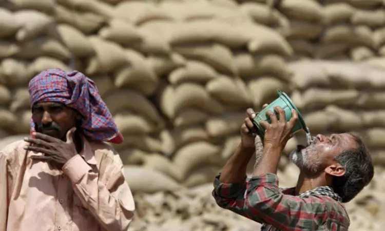 18 TN districts to experience heatwave till 28 April, temperature may surge by up to 7 degrees Celsius