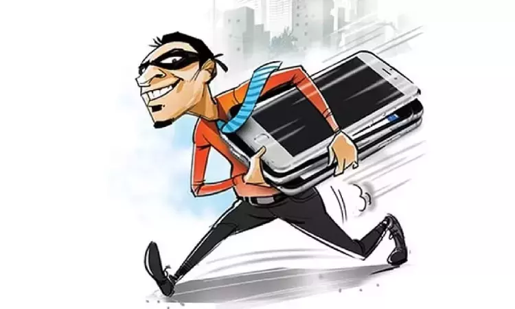 Gang attacks walker inside Anna Nagar Tower Park, rob mobile phone