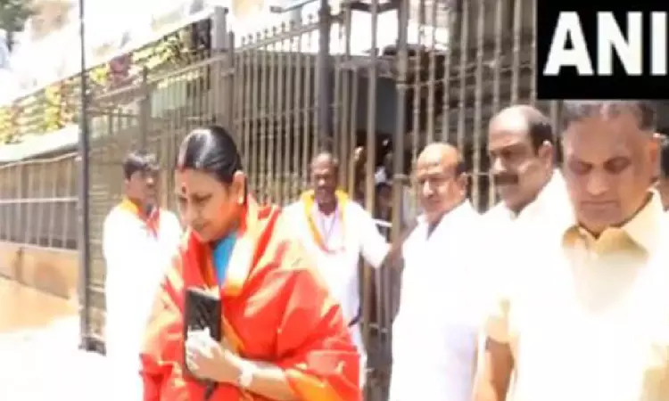Tamil Nadu CMs wife Durga Stalin offers prayers at Tirumala temple Tamil Nadu CMs wife Durga Stalin offers prayers at Tirumala temple