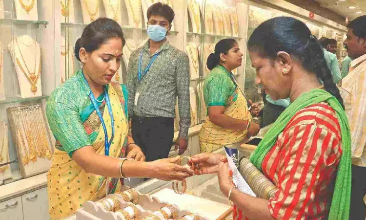PC Jeweller to raise Rs 2,705 cr via warrants; promoters to infuse Rs 850 cr
