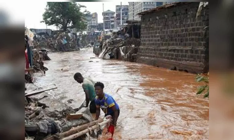 Floods kill at least 20 in Kenyas Mai Mahiu area, schools shut Floods kill at least 20 in Kenyas Mai Mahiu area, schools shut