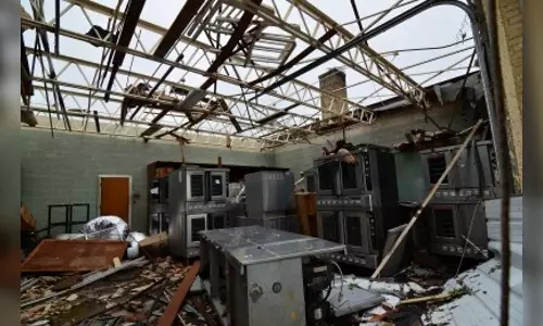 Multiple injured after tornado hits parts of Texas