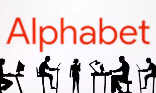 Tech giants market cap falls on AI doubts, high rates; Alphabet, Tesla gain