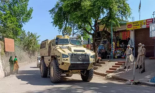 J-K: Senior Army officer visits Poonch after terror attack on IAF convoy