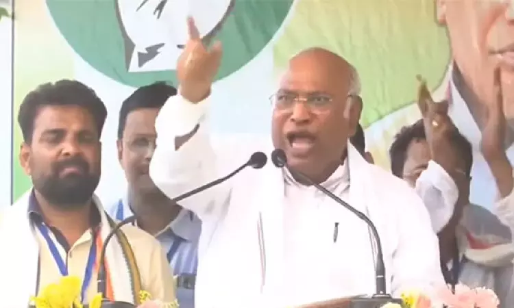 Kharge call PM Modi Jhoothon ke Sardar, questions previous election promises at West Bengal rally Kharge call PM Modi Jhoothon ke Sardar, questions previous election promises at West Bengal rally