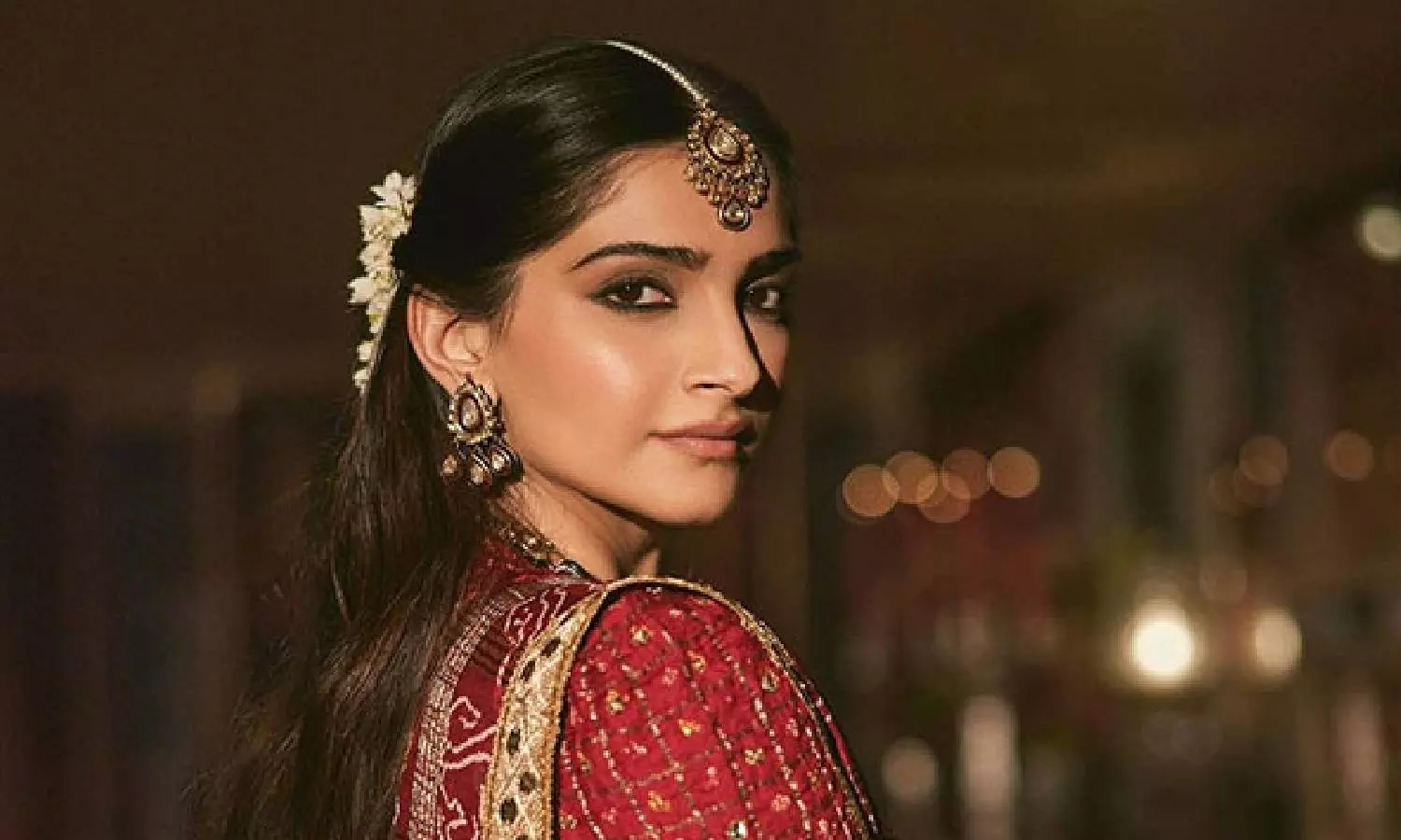 "I try, highlight countrys heritage, diversity": Sonam Kapoor on showcasing Indias craftsmanship worldwide "I try, highlight countrys heritage, diversity": Sonam Kapoor on showcasing Indias craftsmanship worldwide
